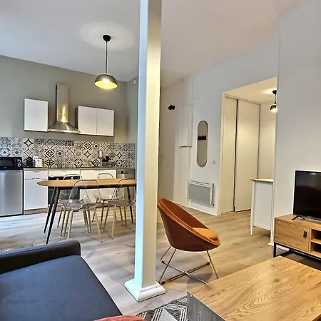 Terrasse, Hypercentre, Neuf, Rdc